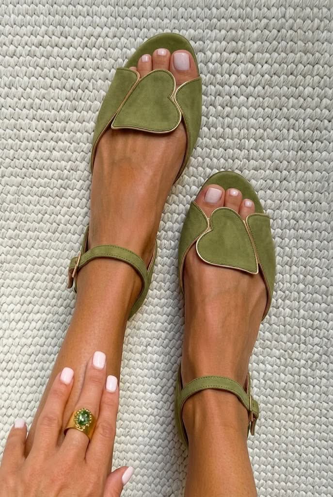 Elke | Sandalen mit Herz-Detail