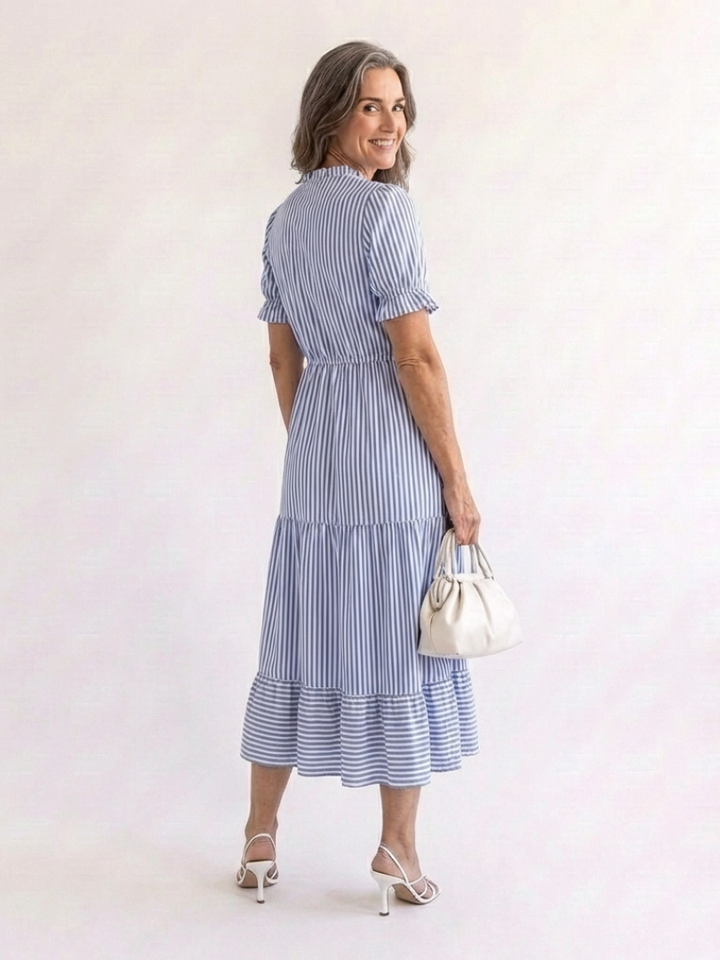 Dakota | Kurzärmeliges gestreiftes, geschichtetes Midikleid