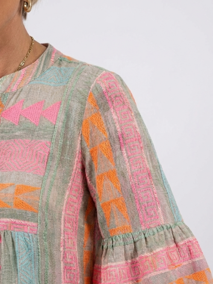 Maelle | Geometrisches Druck V-Ausschnitt Stufen-Kleid in knielang