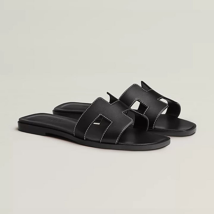 Luxuriöse Sommer-Ledersandalen