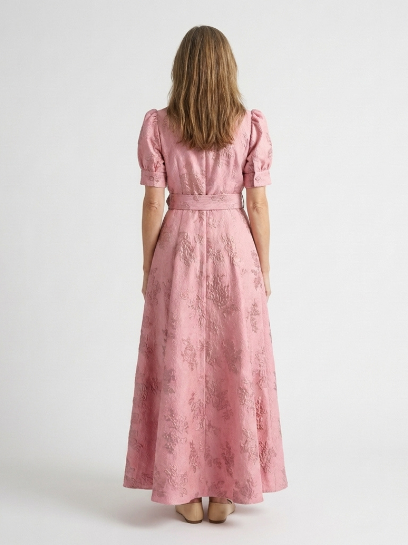 Xanthea | Kurzärmliges, tailliertes, floral strukturiertes Maxikleid
