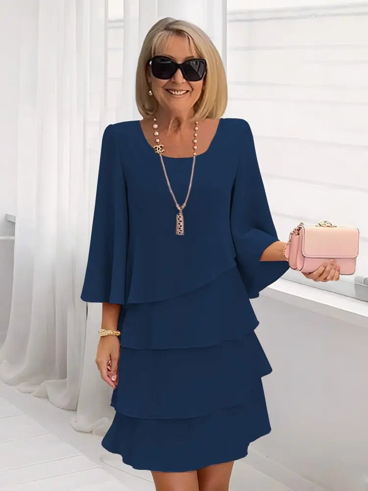 Christa | Elegante fließende Robe mit Rüschen