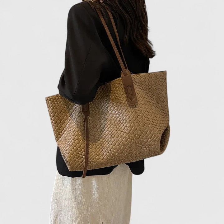 Emmeline | Elegante Tote Bag